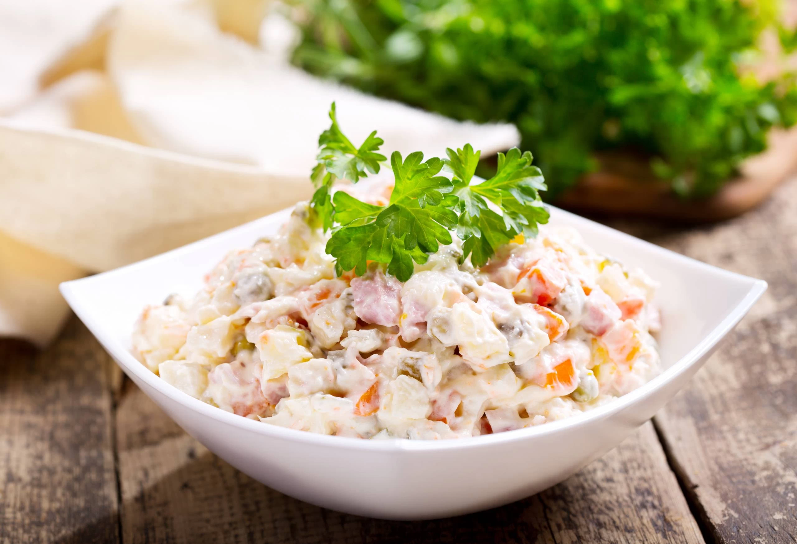Salad Nga – Món ăn cổ điển được yêu thích trên toàn thế giới